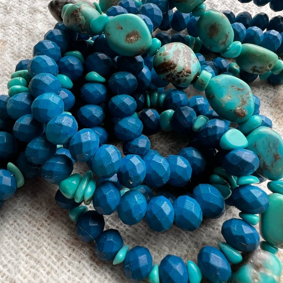 Turquoise Necklace - Picture 3 of 3